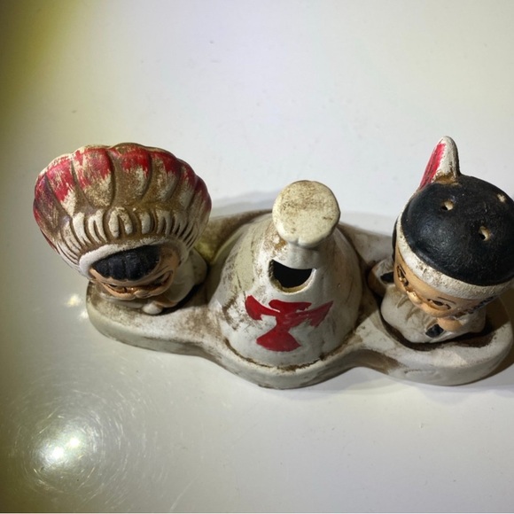 Vintage 70’s Native American Indian Boy And Girl Salt & Pepper Shaker Set - Picture 2 of 8